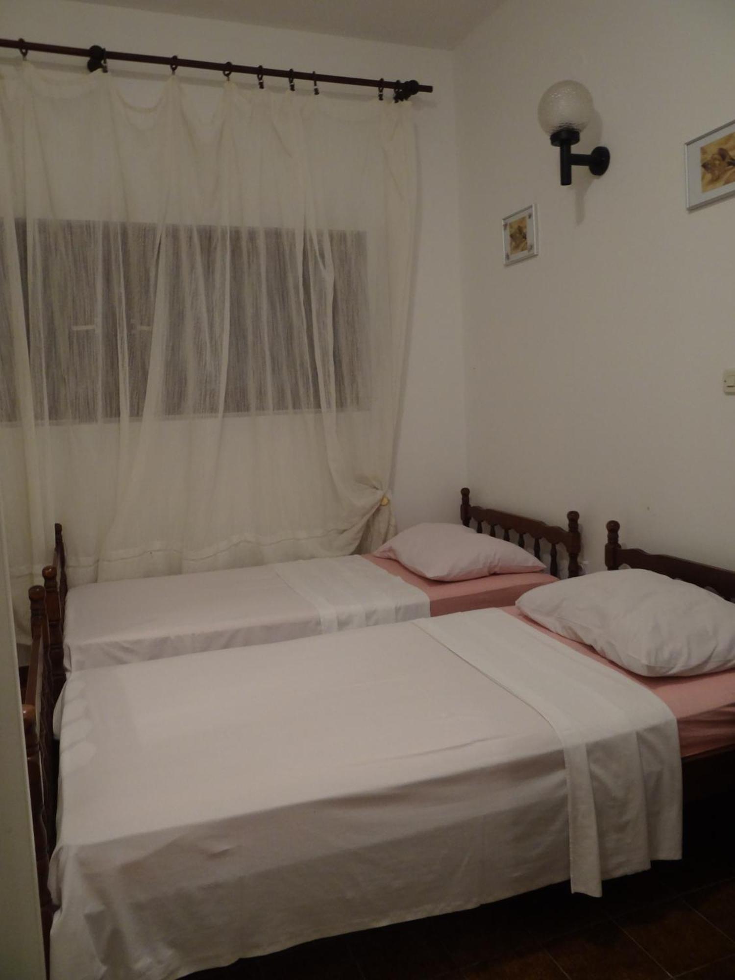 Rajcic Apartman Sobe أوميس المظهر الخارجي الصورة